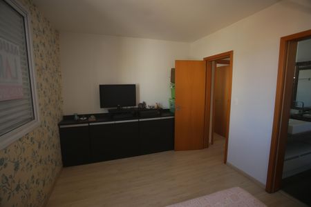Apartamento à venda com 207m², 5 quartos e 4 vagasSuíte 1