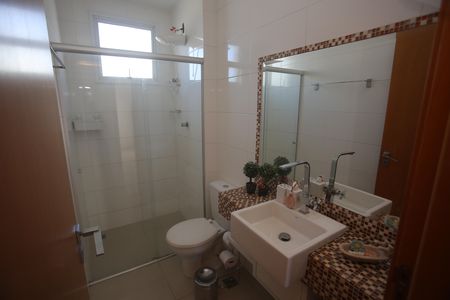 Apartamento à venda com 207m², 5 quartos e 4 vagasBanheiro Social