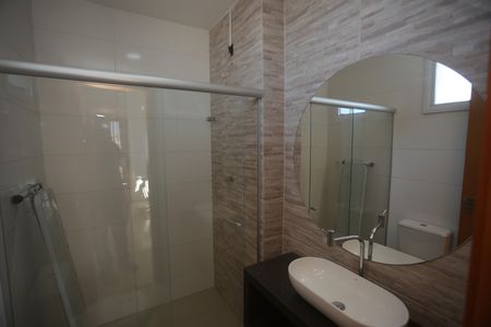 Apartamento à venda com 207m², 5 quartos e 4 vagasBanheiro da Suíte 2