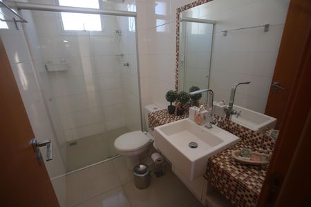 Apartamento à venda com 207m², 5 quartos e 4 vagasBanheiro Social