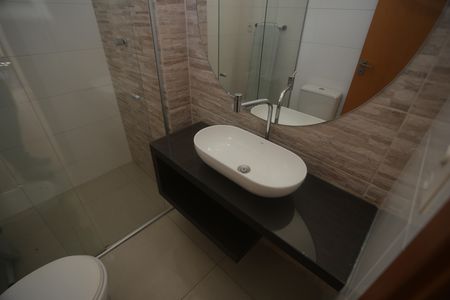 Apartamento à venda com 207m², 5 quartos e 4 vagasBanheiro da Suíte 2