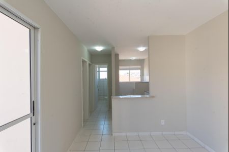 Sala de apartamento para alugar com 2 quartos, 45m² em Jardim Tamoio, Campinas