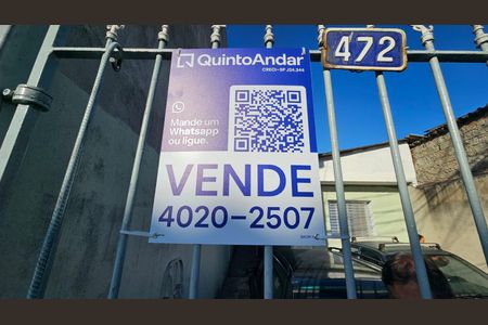 Casa à venda com 135m², 4 quartos e 2 vagas Casa à venda com 135m², 4 quartos e 2 vagasFachada e Placa
