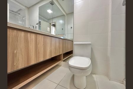 Apartamento à venda com 121m², 3 quartos e 2 vagas Apartamento à venda com 121m², 3 quartos e 2 vagasBanheiro Social