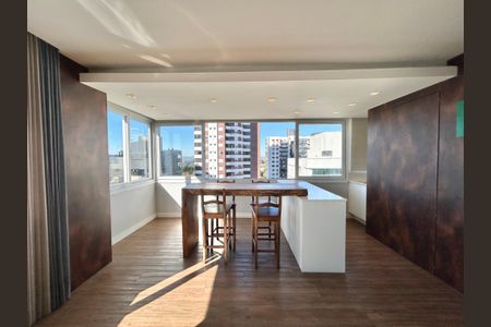 Apartamento à venda com 121m², 3 quartos e 2 vagas Apartamento à venda com 121m², 3 quartos e 2 vagasSala