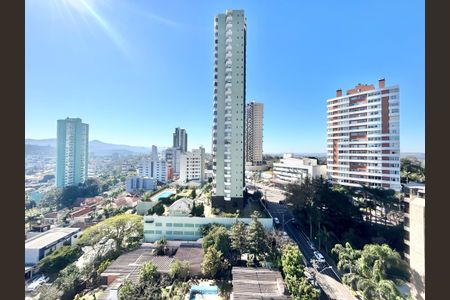 Apartamento à venda com 121m², 3 quartos e 2 vagas Apartamento à venda com 121m², 3 quartos e 2 vagasVista