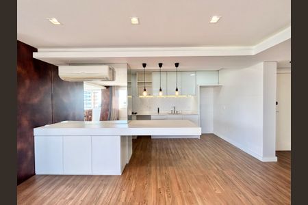 Apartamento à venda com 121m², 3 quartos e 2 vagas Apartamento à venda com 121m², 3 quartos e 2 vagasCozinha