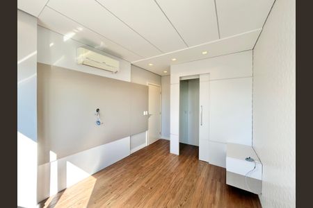Apartamento à venda com 121m², 3 quartos e 2 vagas Apartamento à venda com 121m², 3 quartos e 2 vagasSuíte