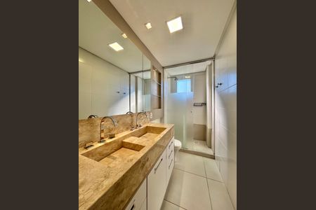 Apartamento à venda com 121m², 3 quartos e 2 vagas Apartamento à venda com 121m², 3 quartos e 2 vagasBanheiro da Suíte