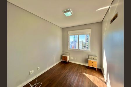 Apartamento à venda com 121m², 3 quartos e 2 vagas Apartamento à venda com 121m², 3 quartos e 2 vagasQuarto 2