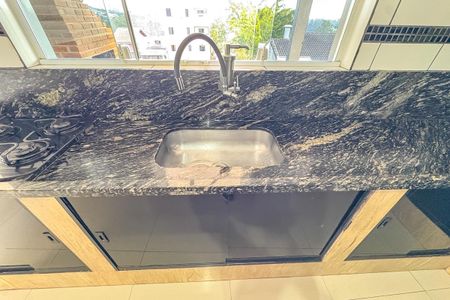 Casa para alugar com 432m², 7 quartos e 2 vagasCozinha