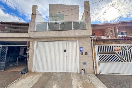 Casa para alugar com 432m², 7 quartos e 2 vagasFachada