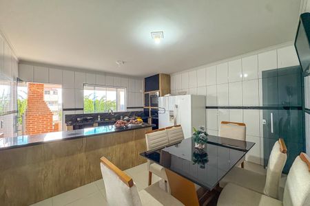 Casa para alugar com 432m², 7 quartos e 2 vagasCozinha