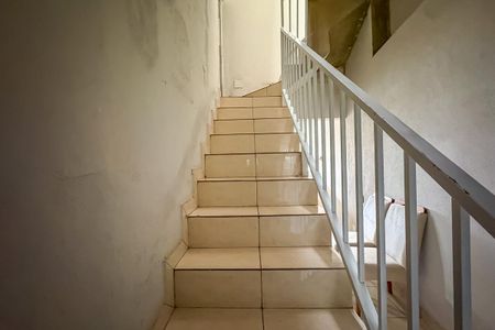 Casa para alugar com 432m², 7 quartos e 2 vagasEscada da Casa 2