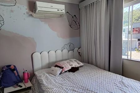 Casa de condomínio à venda com 162m², 3 quartos e 2 vagasQuarto 2