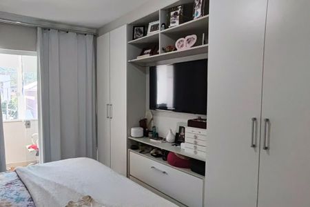 Casa de condomínio à venda com 162m², 3 quartos e 2 vagasSuíte