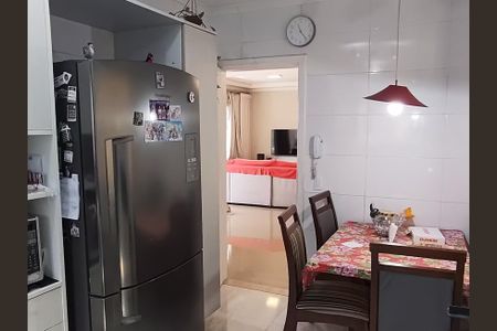 Casa de condomínio à venda com 162m², 3 quartos e 2 vagasCozinha