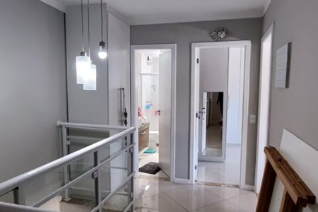 Casa de condomínio à venda com 162m², 3 quartos e 2 vagasCorredor