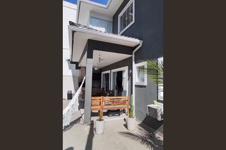 Casa de condomínio à venda com 162m², 3 quartos e 2 vagasÁrea Gourmet