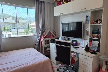 Casa de condomínio à venda com 162m², 3 quartos e 2 vagasQuarto 1