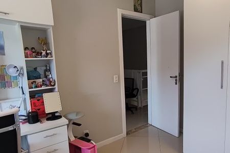 Casa de condomínio à venda com 162m², 3 quartos e 2 vagasQuarto 1