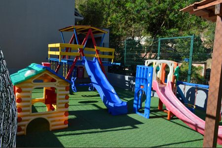 Casa de condomínio à venda com 162m², 3 quartos e 2 vagasÁrea comum - Playground