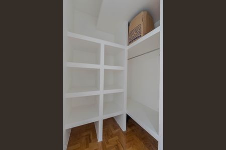 Apartamento para alugar com 266m², 3 quartos e 1 vagaCloset da suíte 2
