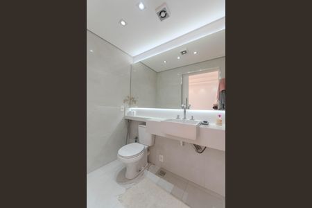 Apartamento para alugar com 266m², 3 quartos e 1 vagaBanheiro da Suíte 2