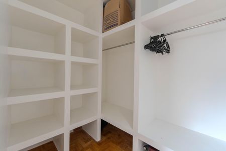 Apartamento para alugar com 266m², 3 quartos e 1 vagaCloset da suíte 2