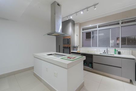 Apartamento para alugar com 266m², 3 quartos e 1 vagaCozinha