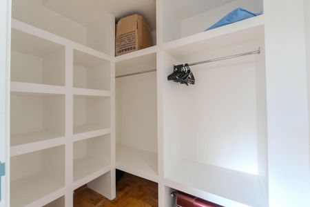 Apartamento para alugar com 266m², 3 quartos e 1 vagaCloset da suíte 2