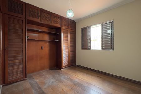 Casa à venda com 280m², 3 quartos e 2 vagasSuíte