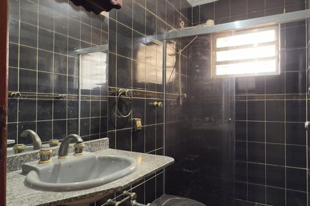 Casa à venda com 280m², 3 quartos e 2 vagasBanheiro Social