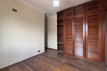 Casa à venda com 280m², 3 quartos e 2 vagasSuíte