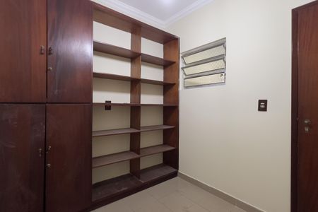 Casa à venda com 280m², 3 quartos e 2 vagasQuarto de Serviço