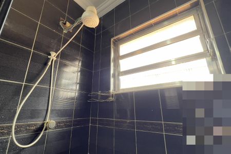 Casa à venda com 280m², 3 quartos e 2 vagasBanheiro Social