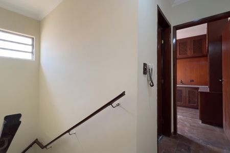 Casa à venda com 280m², 3 quartos e 2 vagasCorredor