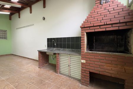 Casa à venda com 280m², 3 quartos e 2 vagasÁrea Externa