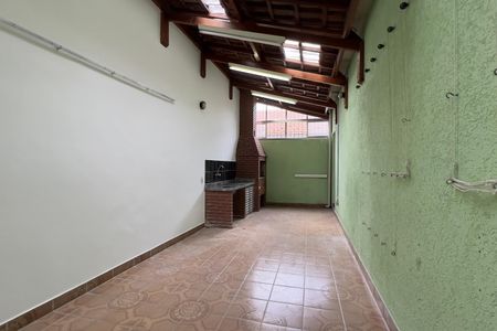 Casa à venda com 280m², 3 quartos e 2 vagasÁrea Externa