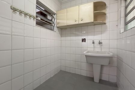 Casa à venda com 280m², 3 quartos e 2 vagasÁrea de Serviço