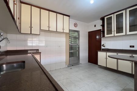 Casa à venda com 280m², 3 quartos e 2 vagasCozinha