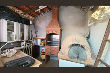 Casa à venda com 456m², 3 quartos e 3 vagas Casa à venda com 456m², 3 quartos e 3 vagasQuintal