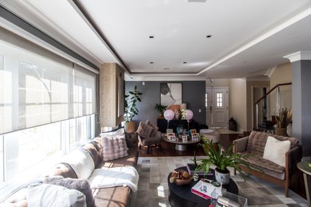 Casa de condomínio à venda com 480m², 5 quartos e 2 vagasSala