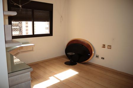 Apartamento à venda com 300m², 4 quartos e 4 vagasSuíte 3