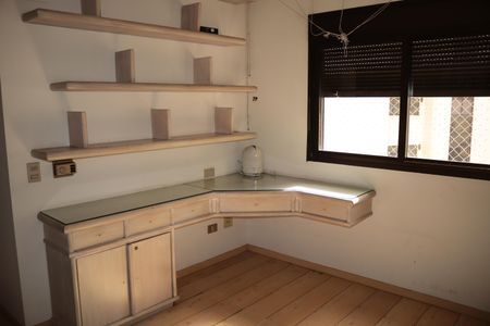 Apartamento à venda com 300m², 4 quartos e 4 vagasSuíte 3