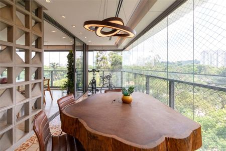 Apartamento à venda com 285m², 4 quartos e 4 vagas