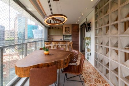 Apartamento à venda com 285m², 4 quartos e 4 vagas