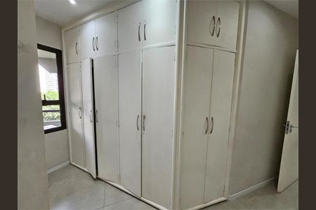 Apartamento à venda com 240m², 4 quartos e 3 vagas