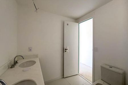 Apartamento à venda com 160m², 3 quartos e 2 vagasBanheiro do quarto 2