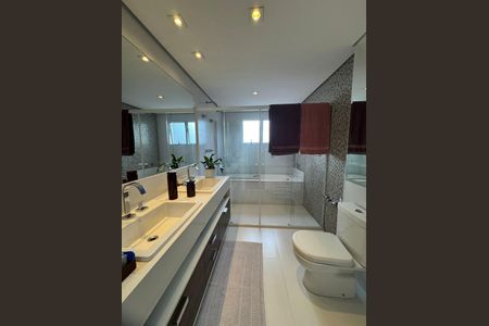 Apartamento à venda com 3 quartos, 233m² em Vila Uberabinha, São Paulo